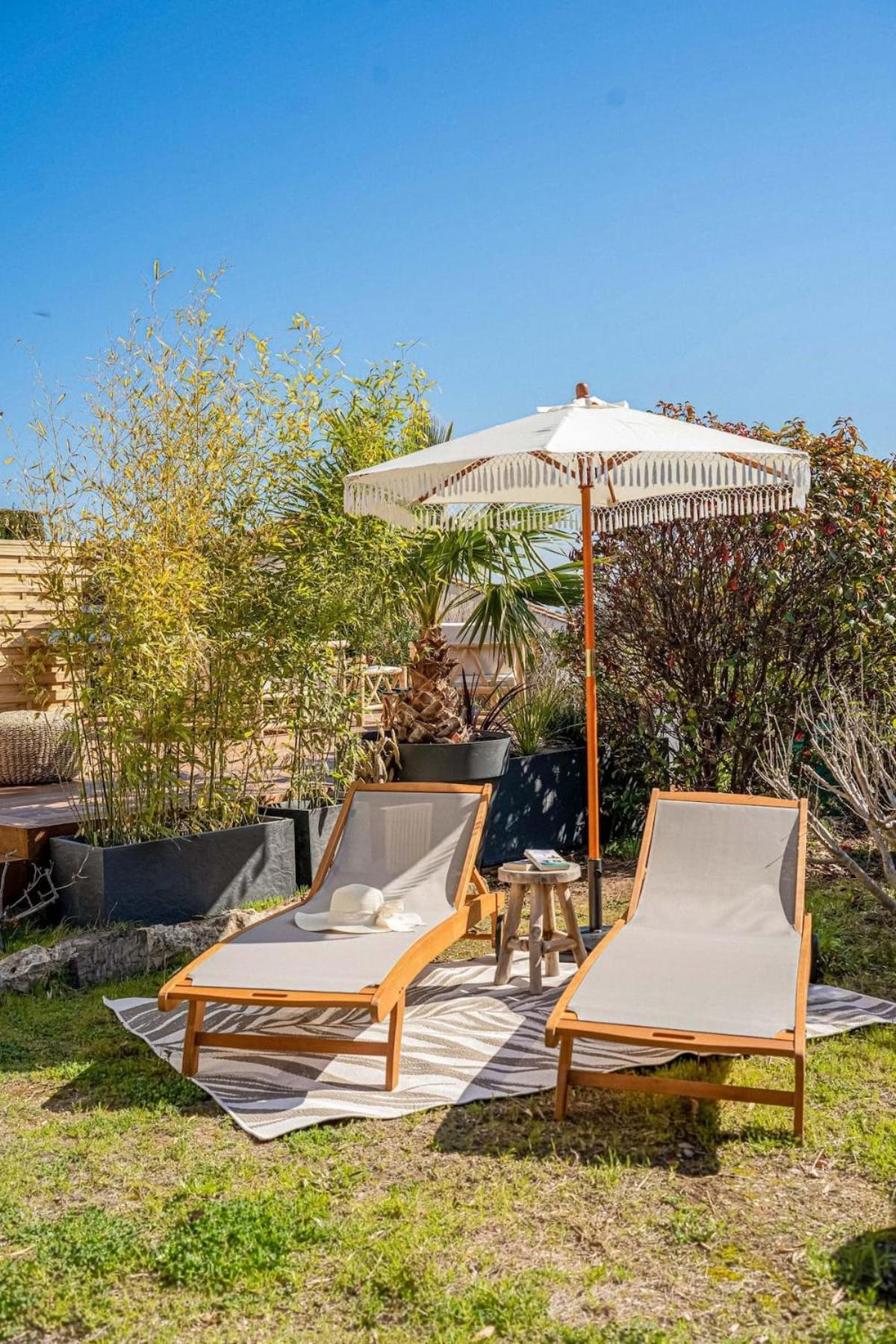 Logement Vue Mer Splendide - Situe A 50 Metres Du Bord De Mer Et 2 Minutes Des Plages - Bandolina Εξωτερικό φωτογραφία